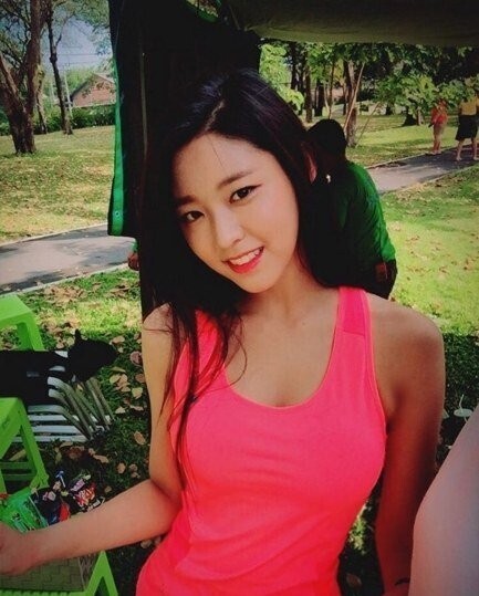 AOA雪炫炫耀了凹凸有致身材 AOA雪炫炫耀了凹凸有致身材