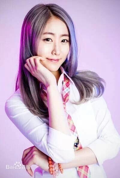 韩国女子组合Tren-D前成员金书京是什么时候出生的？