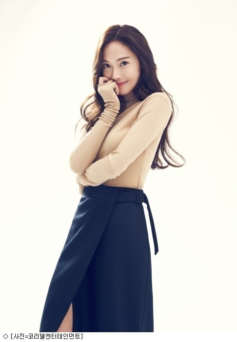 Jessica郑秀妍正式回归歌坛 谈及与权宁一的恋情绯闻以及单飞后的变化