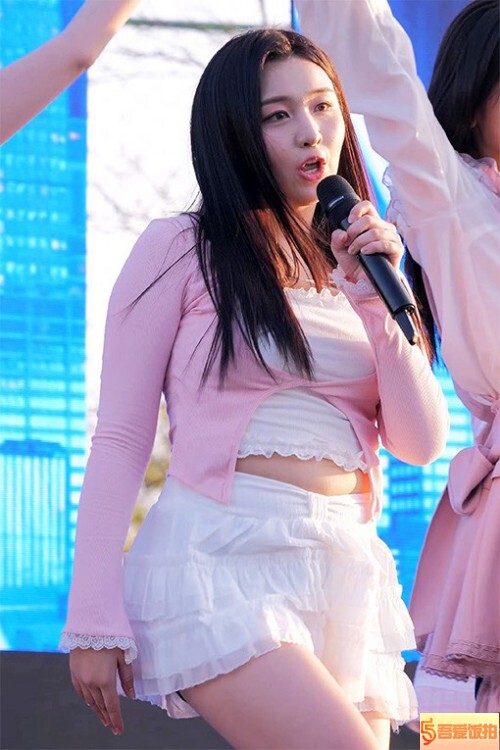 BUSTERS 饭拍秀 拍摄日期：20241102【19合集 14.7 GB】