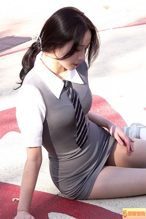 CLOCK 饭拍秀 拍摄日期：20241123【28合集 9.11 GB】