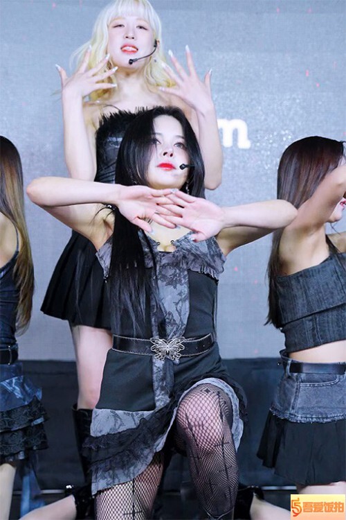 MPRISM 饭拍秀 拍摄日期：20250328【2合集 1.53 GB】