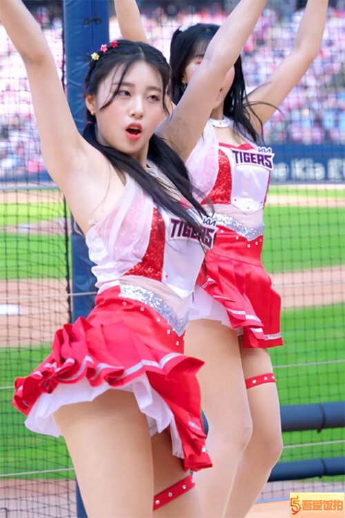 啦啦队 饭拍秀 [ID136857版本]【20合集 2.50 GB】