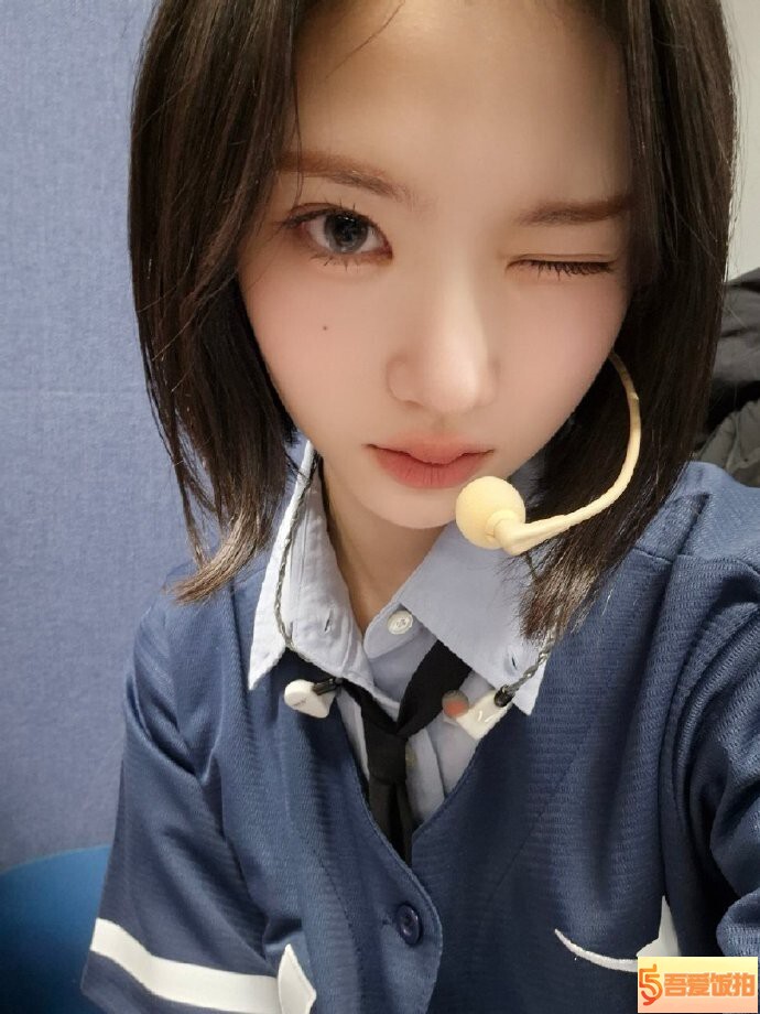 Choi Jiwoo崔志宇隶属哪个女团组合队长？她在舞蹈学院以怎样特点闻名？