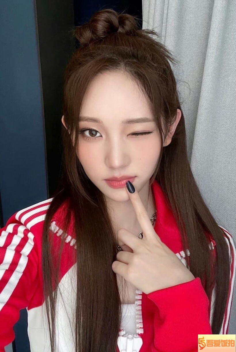 YOUNGSEO李荣书原本是哪个女团成员出道？她近期将加入哪个新组合？