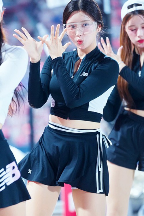 啦啦队 饭拍秀 [ID137767版本]【20合集 2.64 GB】