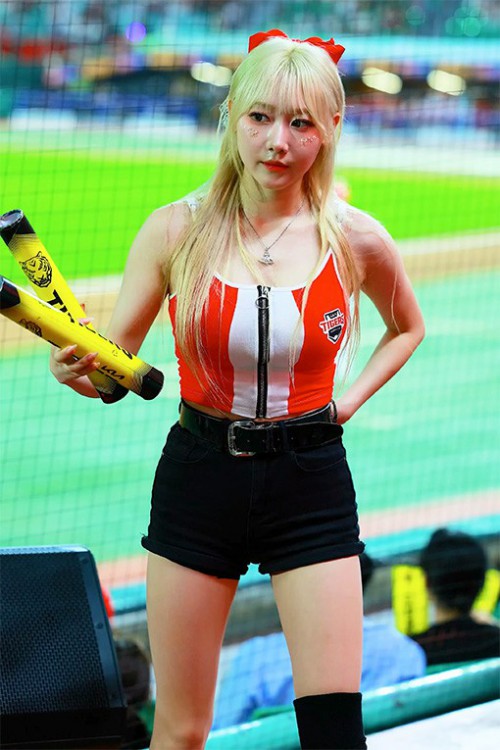 啦啦队 饭拍秀 [ID137770版本]【20合集 1.47 GB】