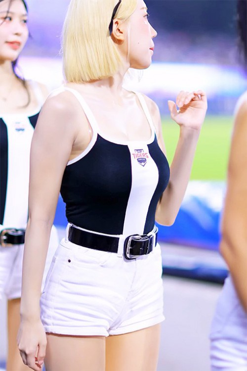 啦啦队 饭拍秀 [ID137787版本]【20合集 766 MB】