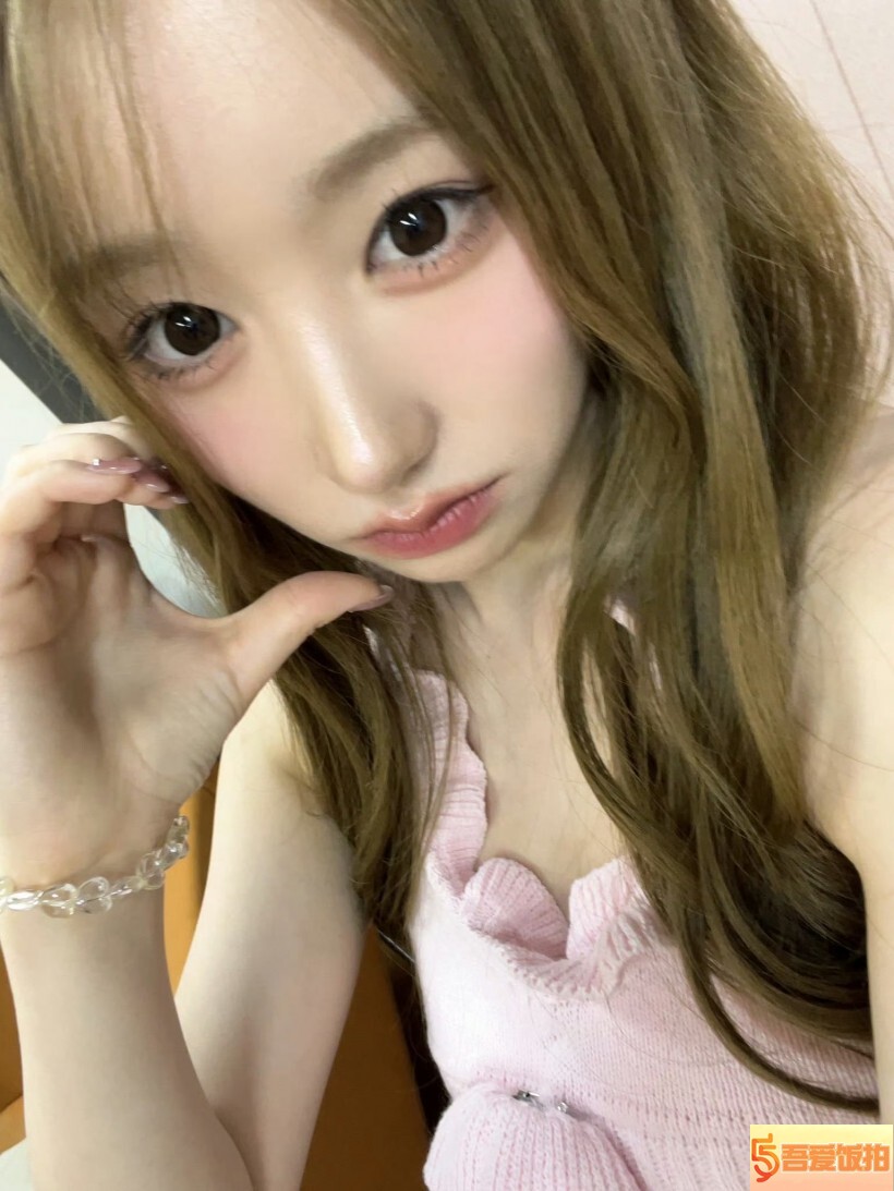 MEI寺田萌衣现为哪个韩国女团成员？她在什么时期产生成为艺人的想法？