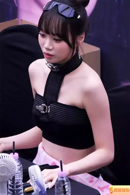 LESSERAFIM 韩国女团高清视频 拍摄日期：20251026【2合集 1.67 GB】