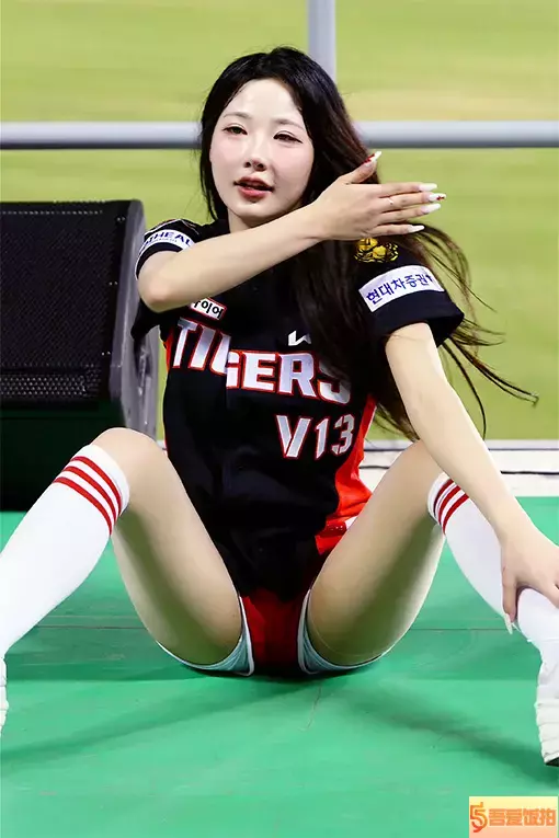 啦啦队 饭拍秀 [ID138757版本]【20合集 2.16 GB】